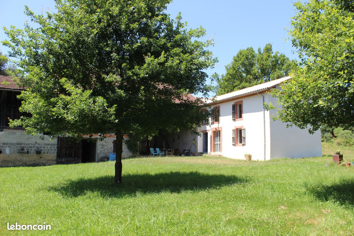 Maison 4 pièces 160 m² · à Laguian-Mazous · 160 m² · 240 000 €