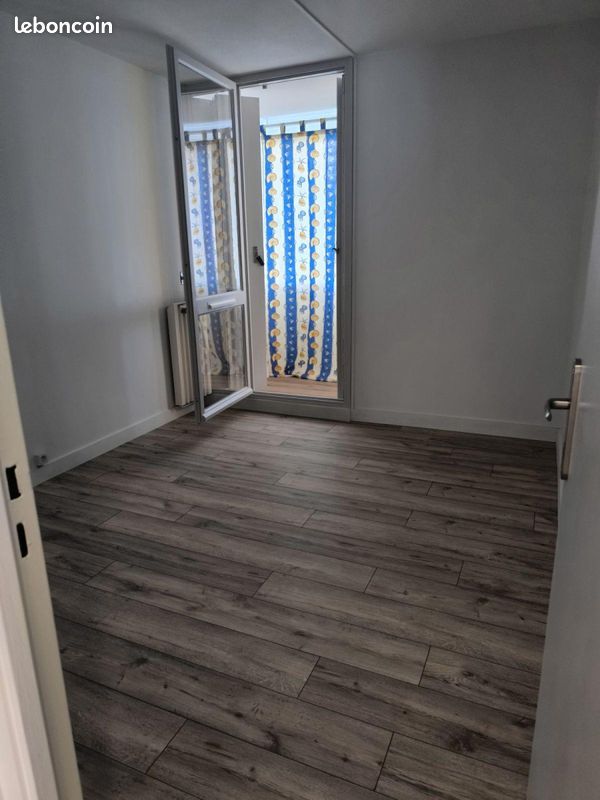 Appartement 5 pièces 120 m² · à Floirac · 120 m² · 550 €/mois