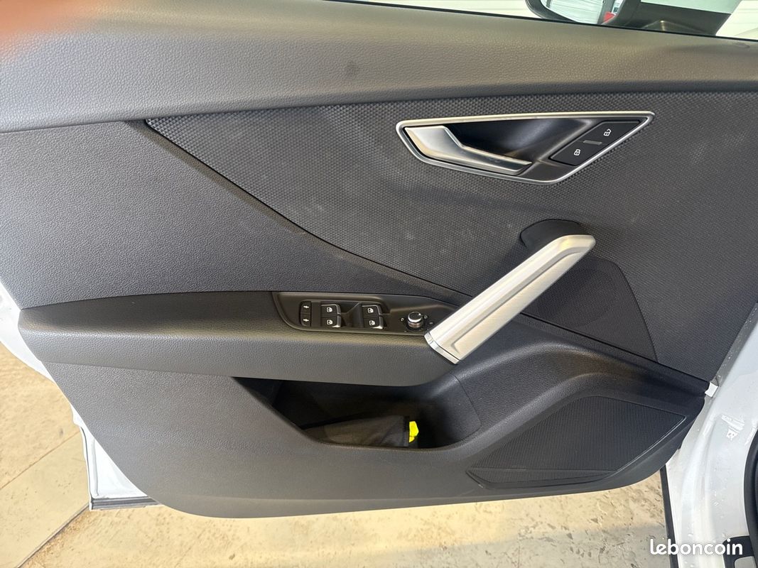 AUDI Q2 35 TFSI 150 S tronic 7 S line (image 21)