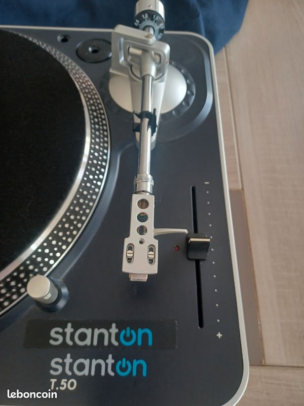 Stanton T.55 Belt-Drive Platine Vinyle USB