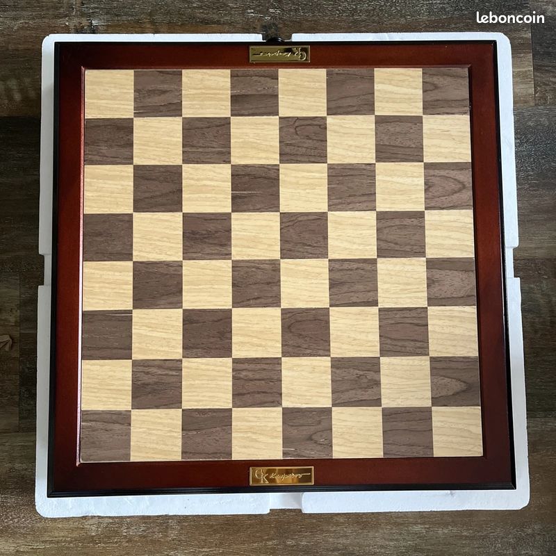 Jeu D'échecs Vintage GUIGOU KASPAROV - Pièces En Buis Pondérées - Roi 78 Mm - Cambodge