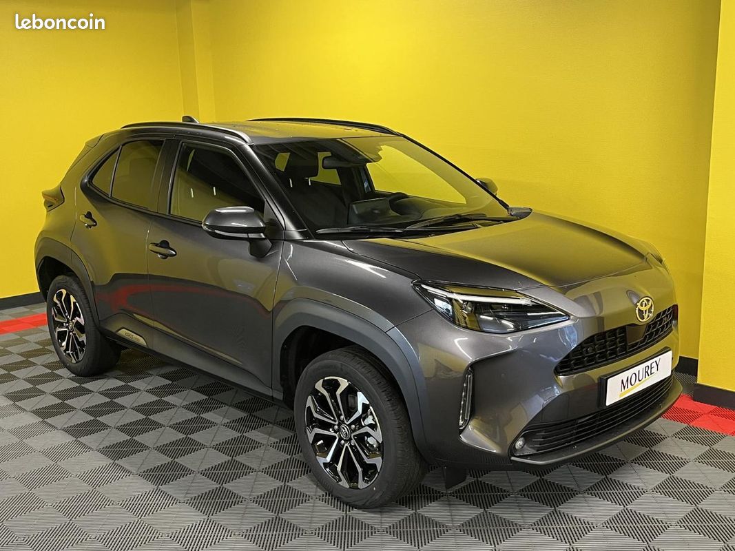 TOYOTA YARIS CROSS Hybrid 130h - BV CVT AWD-i 4X4 Design pack cargo (image 14)