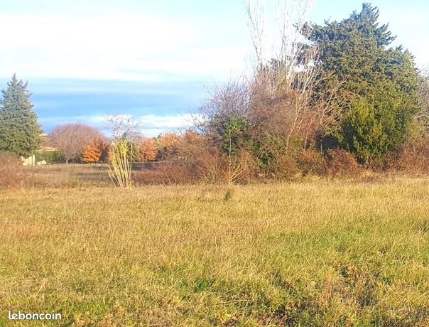 Terrain 615 m² Camaret-sur-Aigues