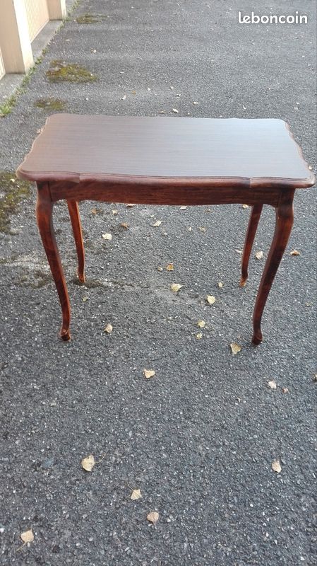 Vend bureau de couleur brun (image 1)
