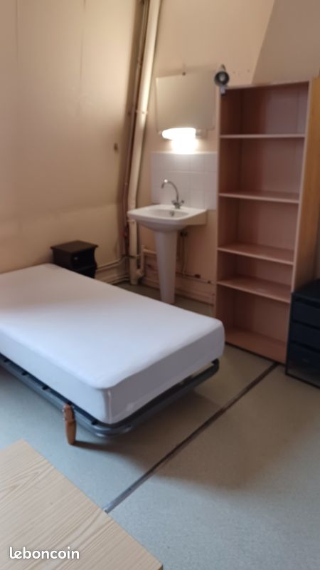 Appartement 1 pièce 14 m² · à Lille · 14,3 m² · 410 €/mois