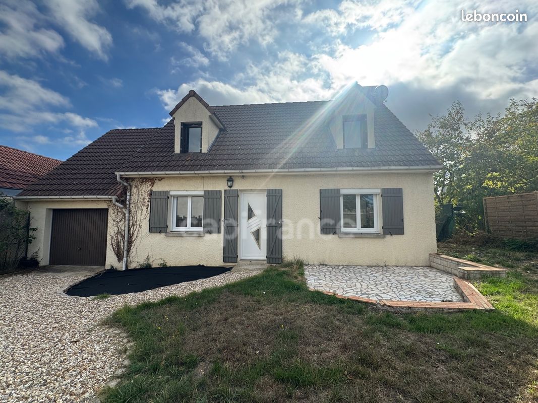 Maison 7 pièces 109 m² · à Buchelay · 109 m² · 359 000 €