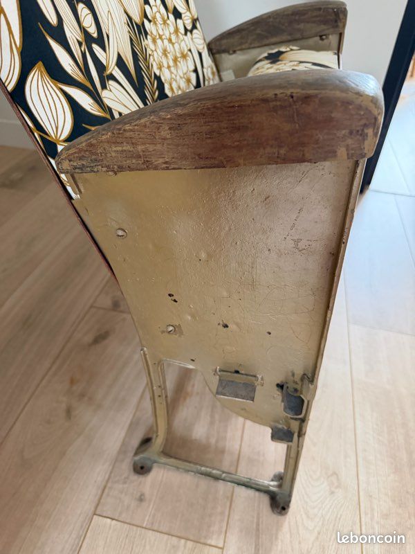 Ancien fauteuil de théâtre (image 10)