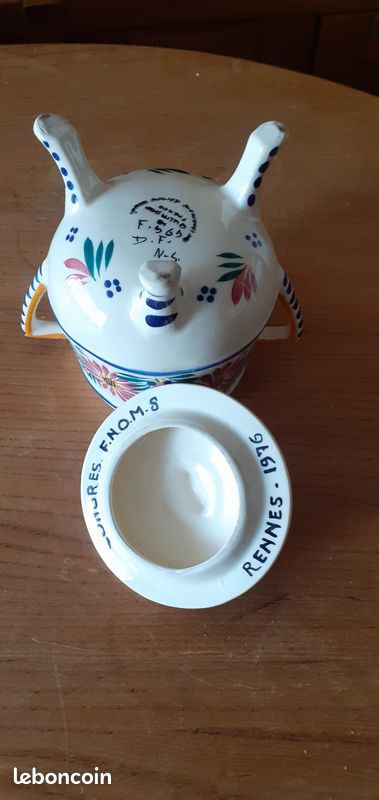 Pot de fleur avec son couvercle (image 2)