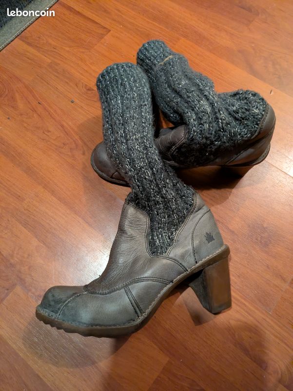 Bottes chaussettes en cuir marque naturalista Chaussures