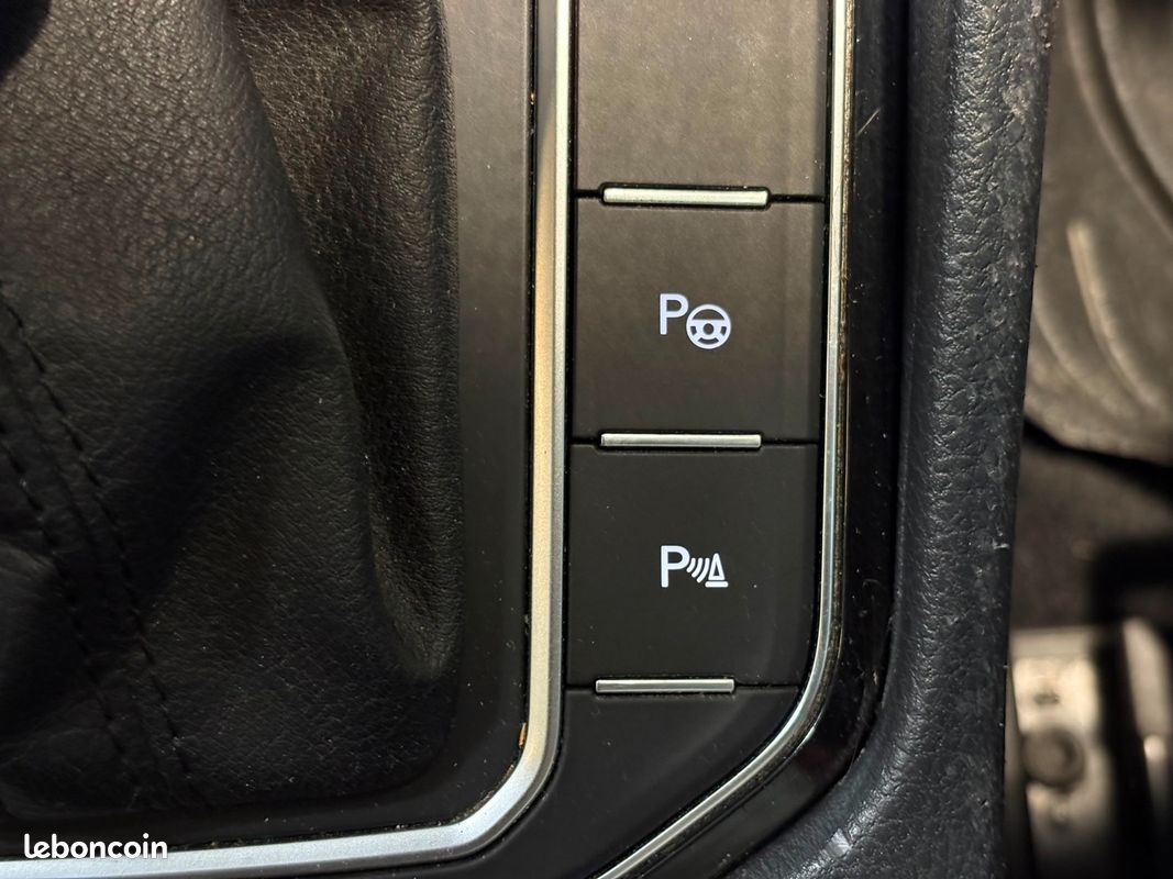 VOLKSWAGEN GOLF SPORTSVAN 1.4 TSI 125 BMT DSG7 Sound - Aménagé TPMR - Coffre Télécommandé (image 27)