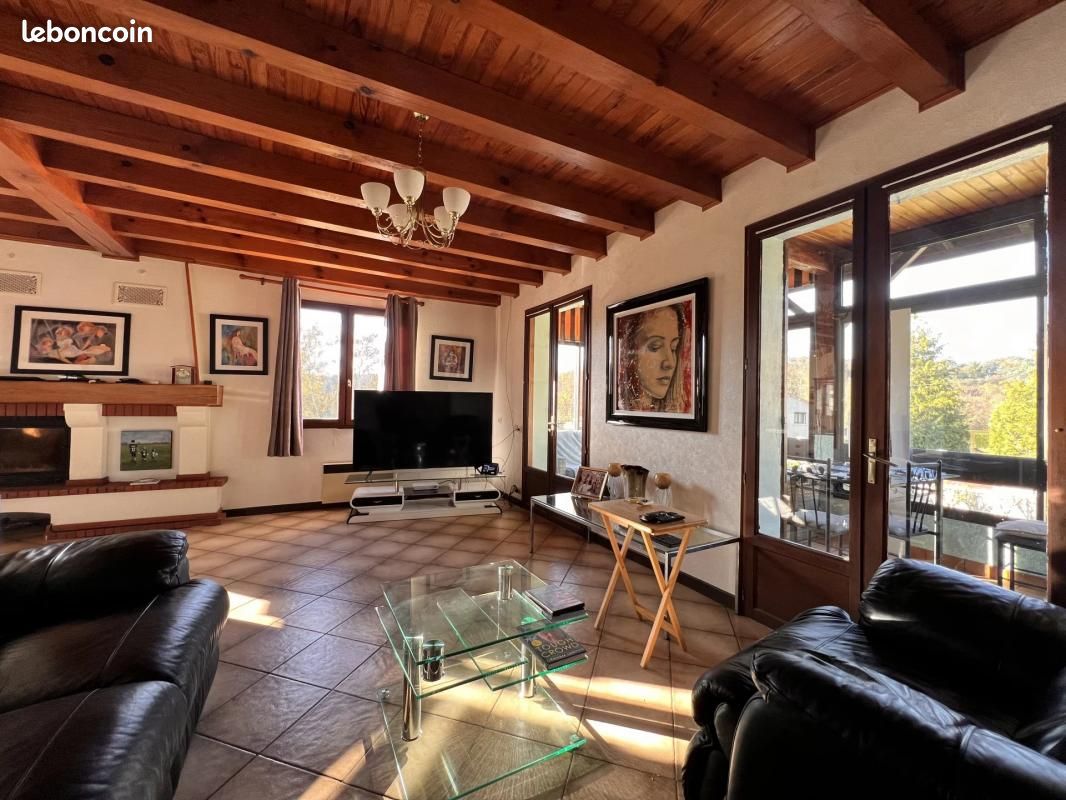 Maison 212 m² Vouleme - Voulême 86400 (image 2)