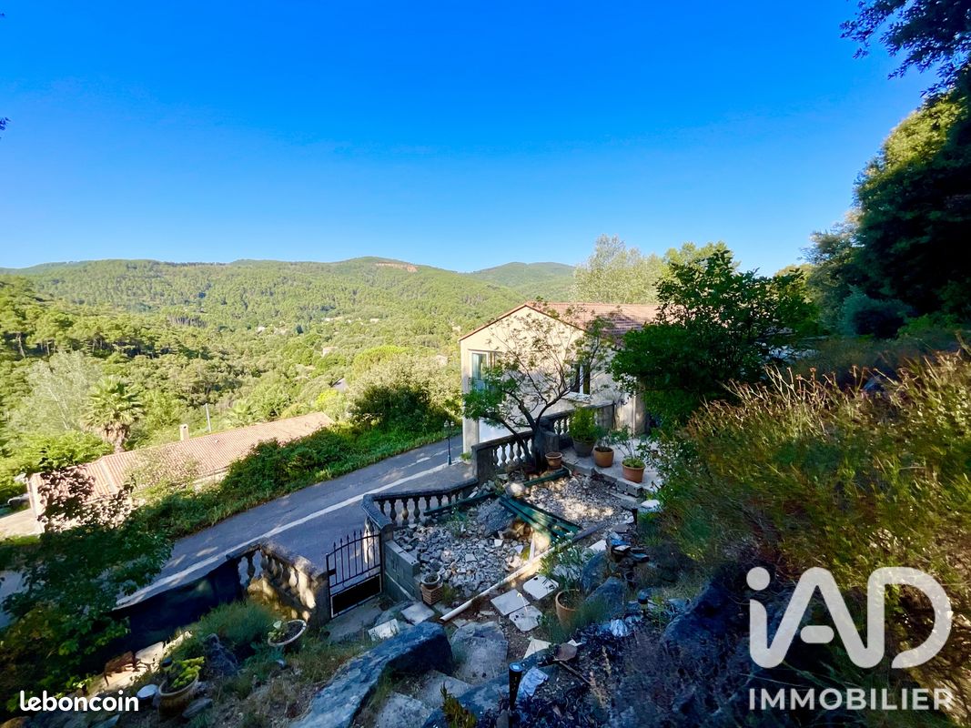 Maison 5 pièces 185 m² · à Branoux-les-Taillades · 185 m² · 250 000 €