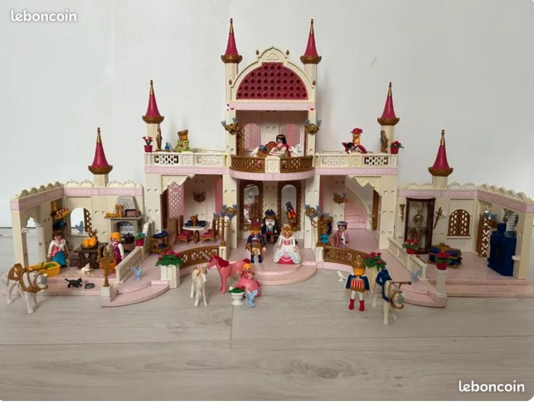 Playmobil Grand château de princesse + Extensions (Gebraucht) in Rolle Playmobil Grand château de princesse + Extensions (Gebraucht) in Rolle