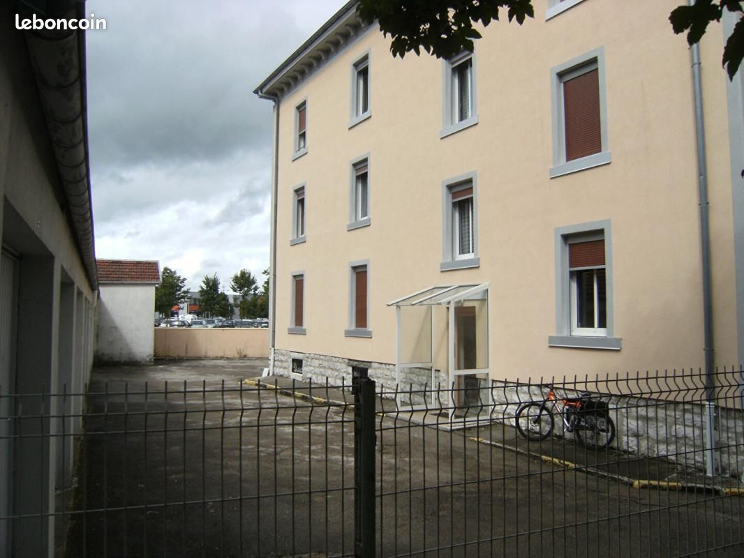 Appartement 3 pièces 76 m² · à Pontarlier · 76 m² · 960 €