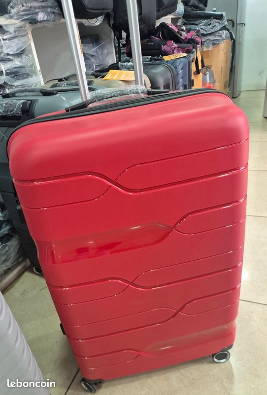 Grande valise incassable XL 75cm 25kg 90L Accessoires Bagagerie