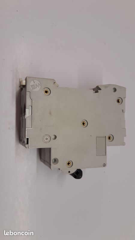 Disjoncteur Merlin Gerin C60 N C 16 a bipolaire (image 2)