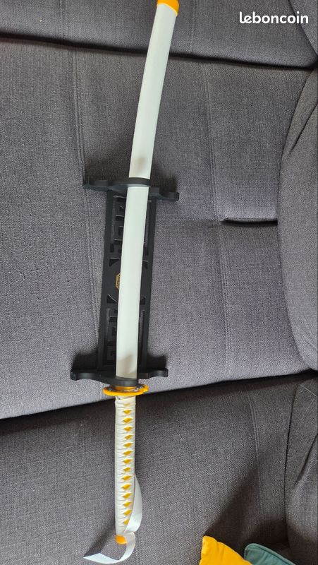 Katana japonais Démon Slayer - Zenitsu (image 5)