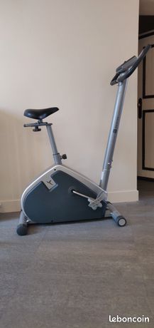 Vélo D'appartement DOMYOS VM 480 / FC 400 – Gris, Réglable – Comme Neuf – Fitness