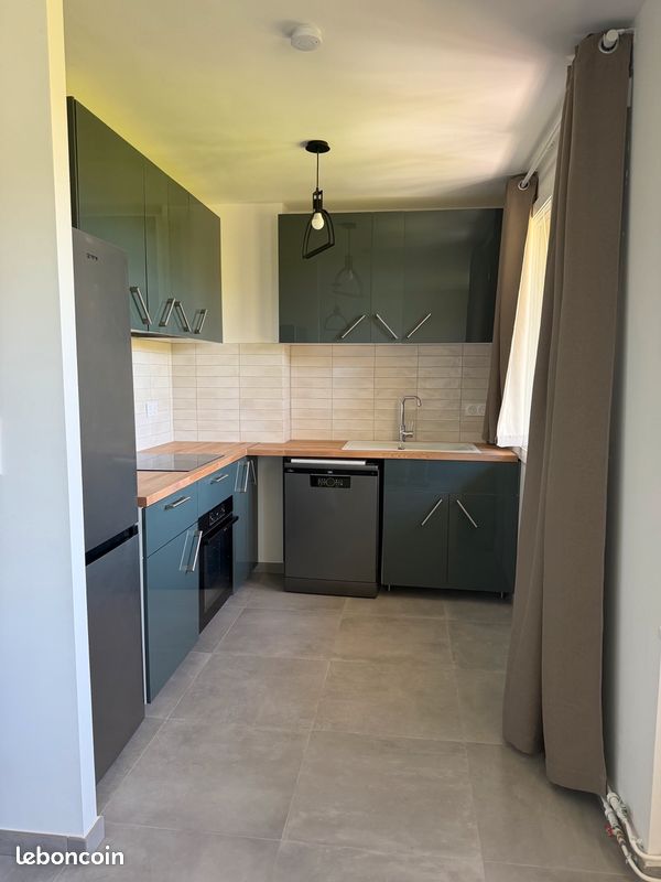 Appartement 3 pièces 46 m² · à Saint-Étienne · 46 m² · 490 €/mois
