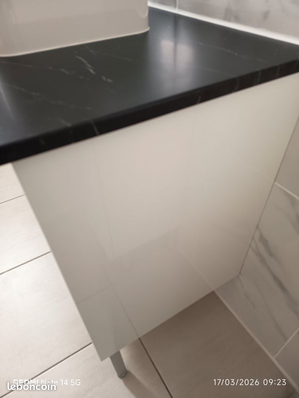 Meuble vasque avec robinet (image 6)