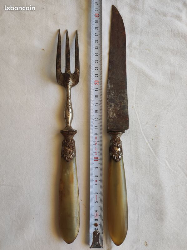 Couteau et fourchette service ancien manche corne Grissolange Pouzet (image 3)