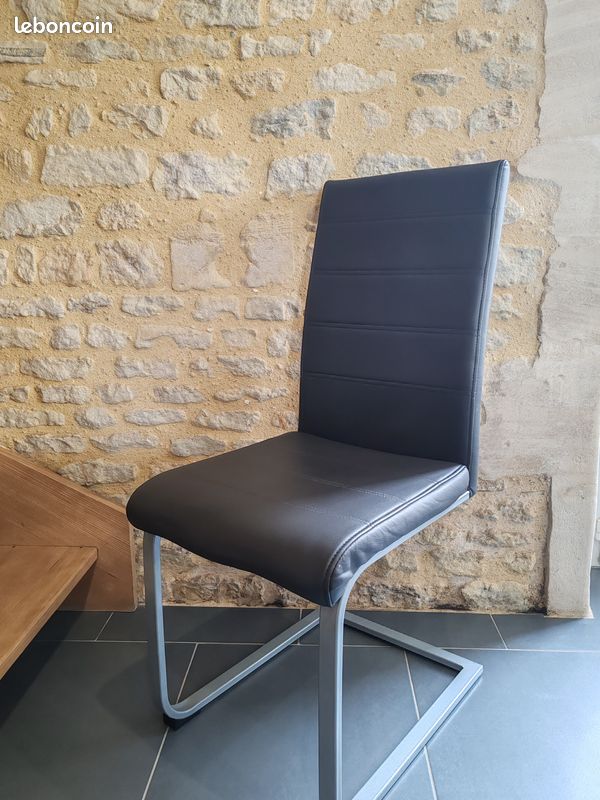 Chaises (image 1)