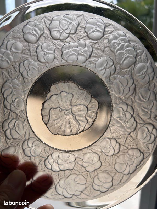 9 assiettes à dessert en verre moulé Art Déco (image 2)