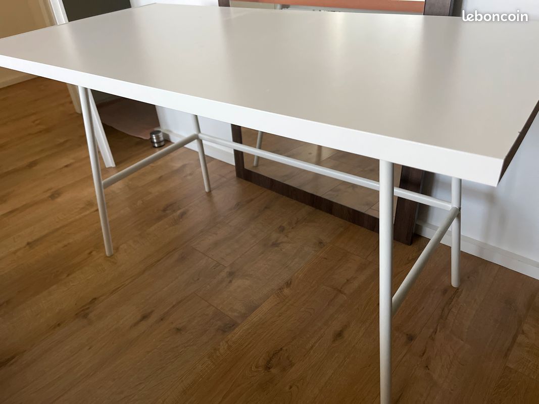 Table blanche (image 2)