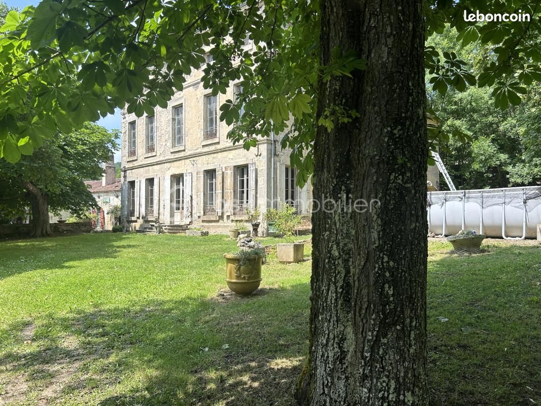 Maison 9 pièces 300 m² · à Agen · 300 m² · 191 000 €