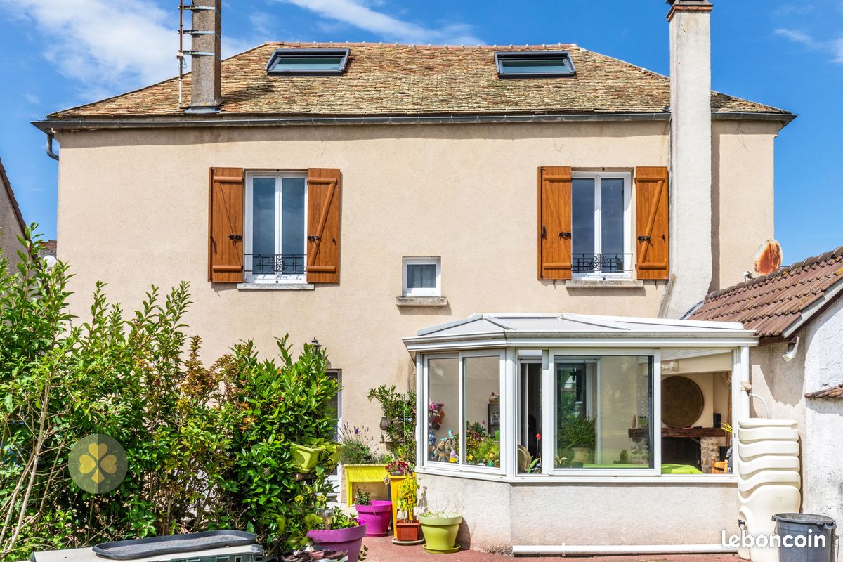 Maison 7 pièces 138 m² · à Orgerus · 138 m² · 344 000 €