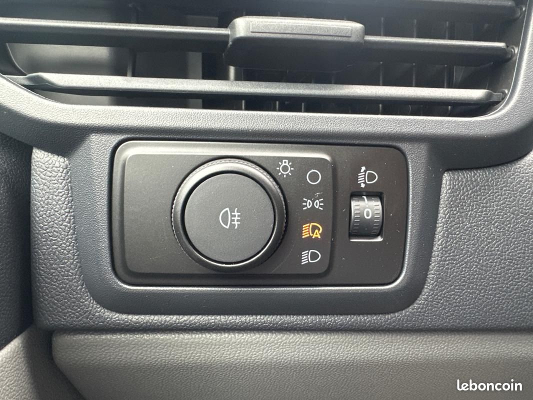 Ford Transit Custom FOURGON FGN 320 L1H1 2.0 ECOBLUE 170 CH BVA8 TREND (image 28)