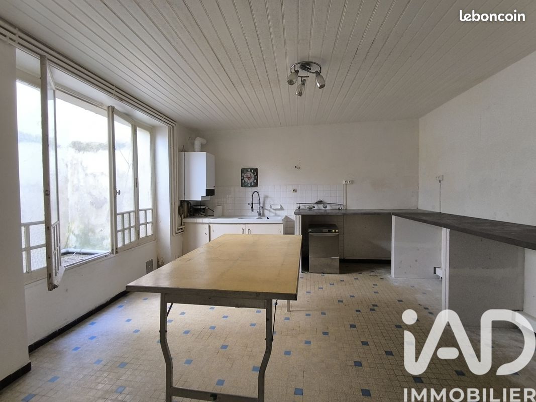Maison 4 pièces 140 m² · à Port-Sainte-Foy-Et-Ponchapt · 140 m² · 90 000 €