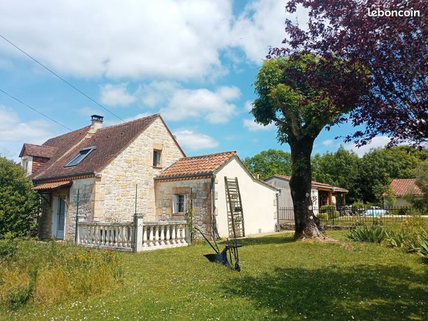 Maison en pierre avec piscine