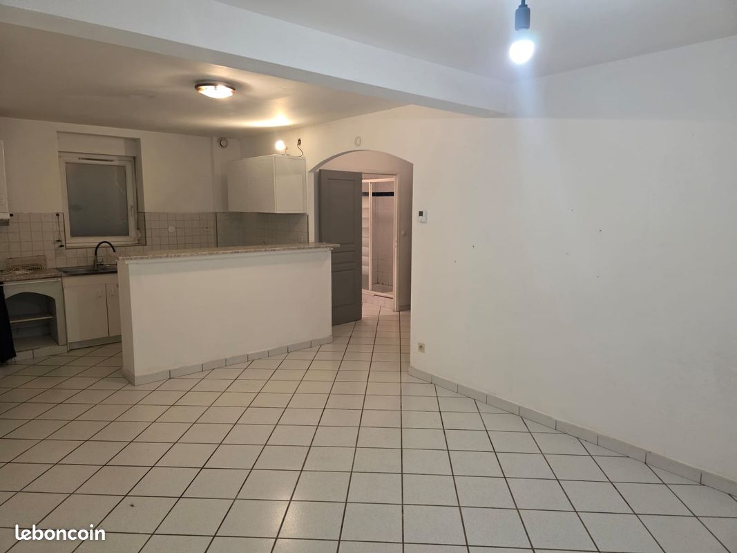 Appartement 2 pièces 35 m² · à Saint-Georges-de-Commiers · 35 m² · 500 €