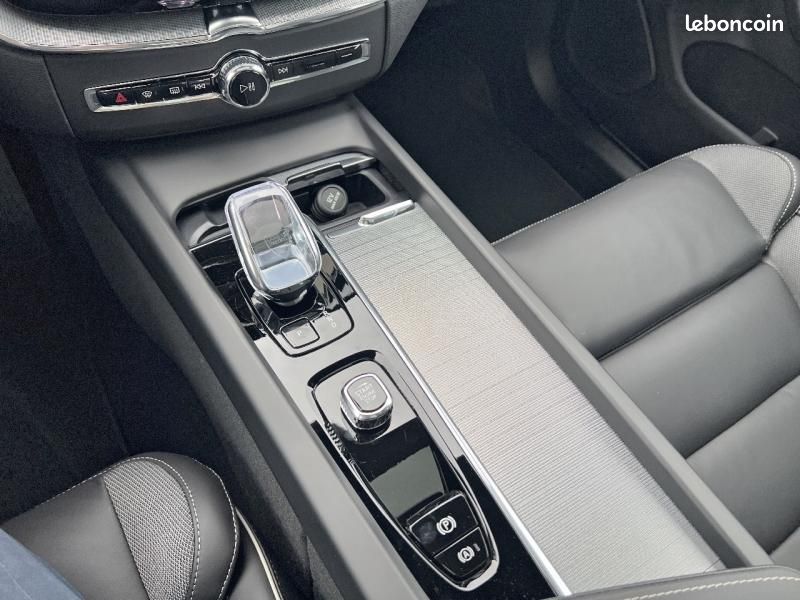 Volvo XC60 T6 Hybride Rechargeable 350ch Plus Style Dark Geartronic 8 AWD (image 21)