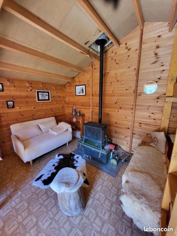 Location (image 10)