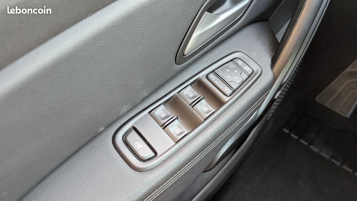 Dacia Duster 1.0 ECO-G 100ch Journey 4x2 - 16500 HT (image 19)