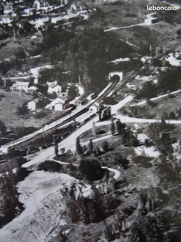 Le Barrage hydroélectrique de GENISSIAT photo Noir et Blanc (image 6)