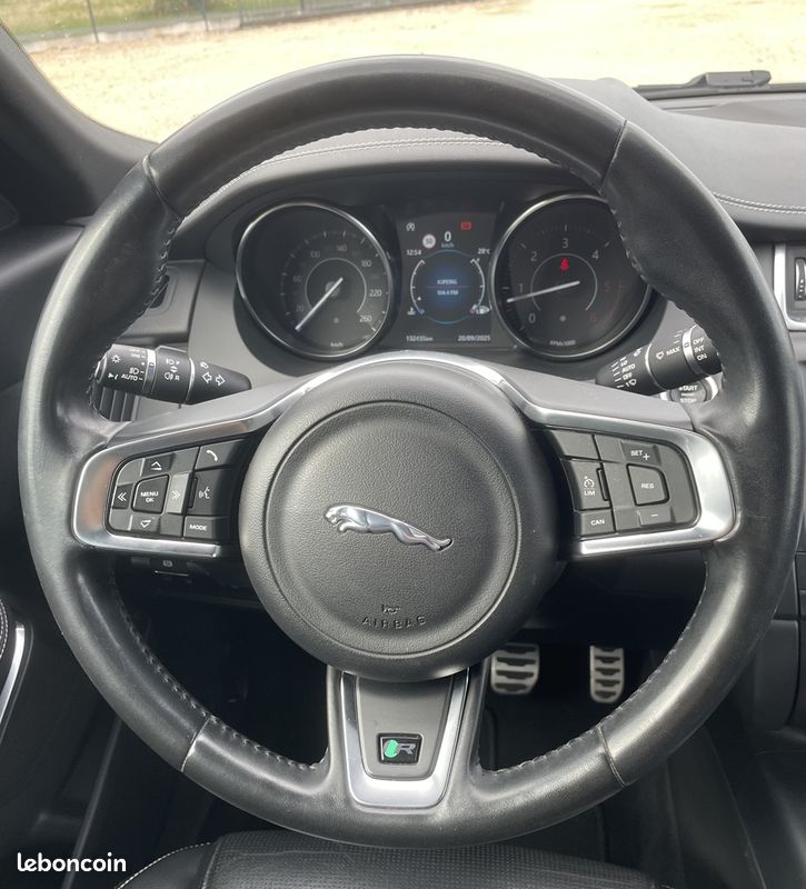 Jaguar E-PACE 2.0 D 150CH R-DYNAMIC 150 CH IDEM Q3 TIGUAN X1 GLA (image 12)