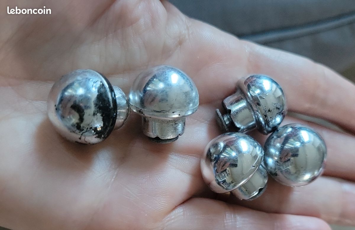 Lot de boutons / poignées imitation métal chromé – style vintage (image 1)
