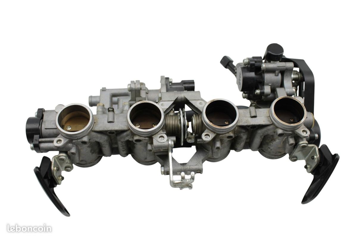 Pièces détachées d'occasion pour YAMAHA XJR 1300 2007 - 2014 (image 5)