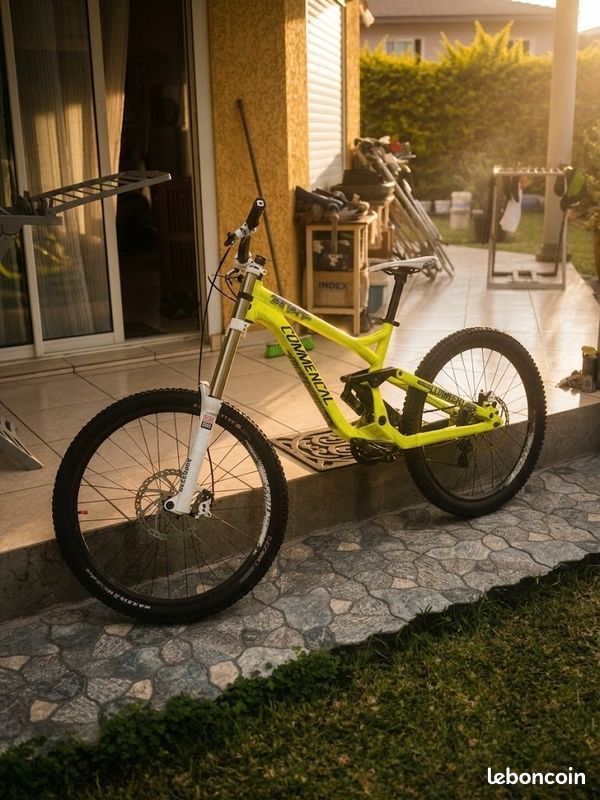 Commencal suprême v3 (image 1)