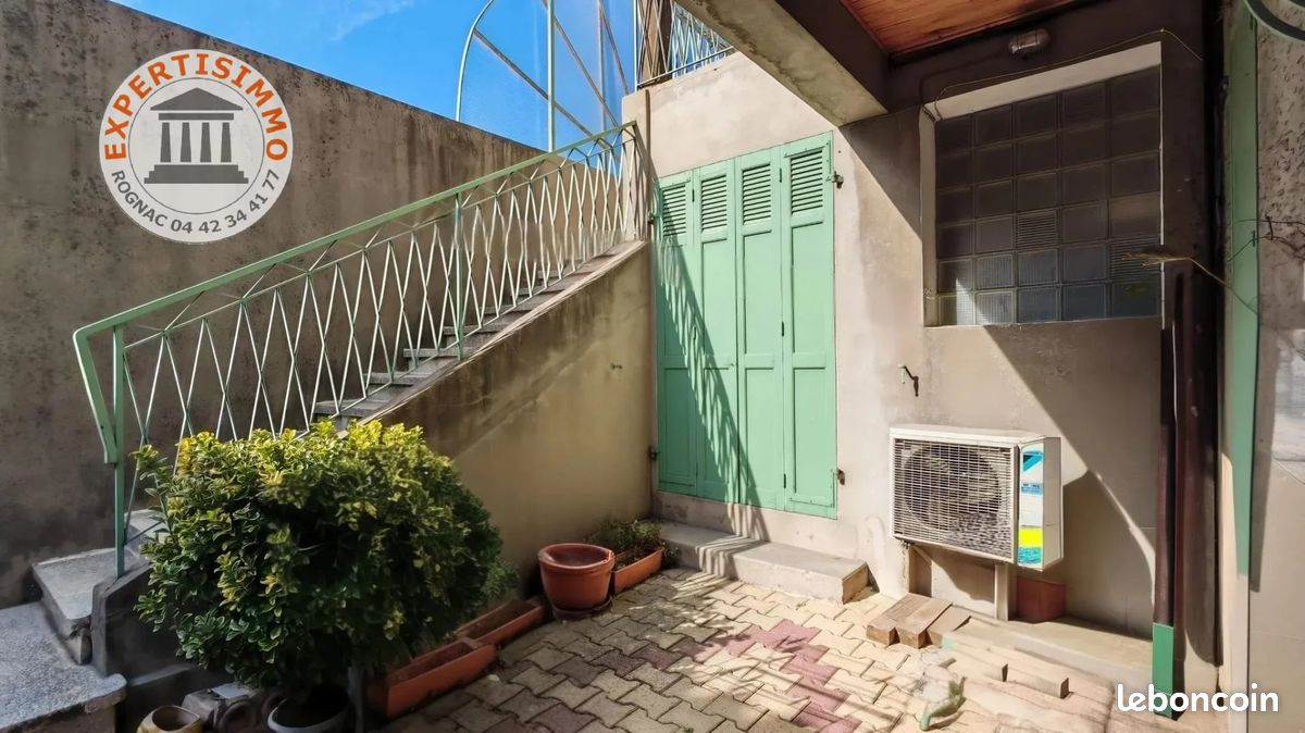 Maison 6 pièces 130 m² · à La Fare-les-Oliviers · 130 m² · 378 000 €
