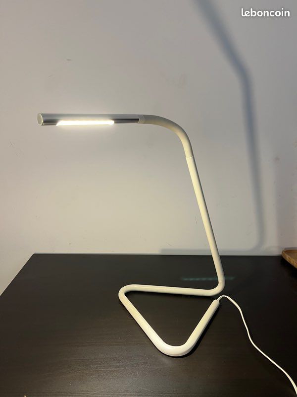 Lampe de chevet (image 1)