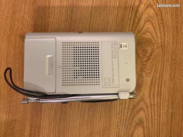 Radio Sony ICF-S22 FM/AM Plata de Segunda mano por 23 EUR en Madrid | Wallapop