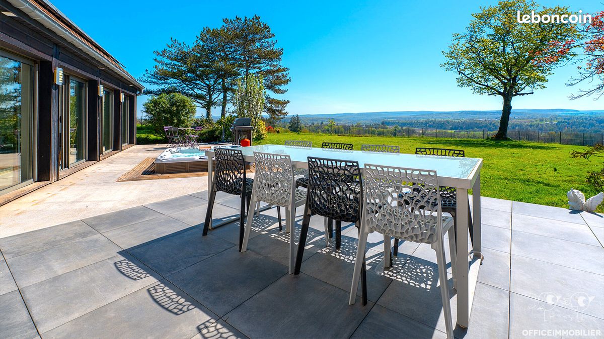 Maison 6 pièces 191 m² · à Saint-Vit · 191 m² · 575 000 €