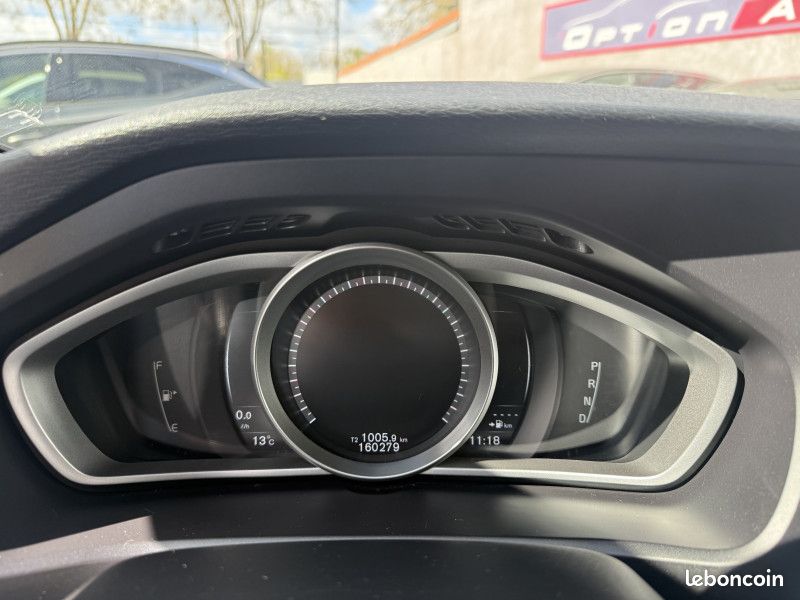 Volvo V40 T3 152CH INSCRIPTION GEARTRONIC (image 18)