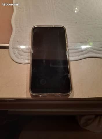 Samsung A10 (image 2)