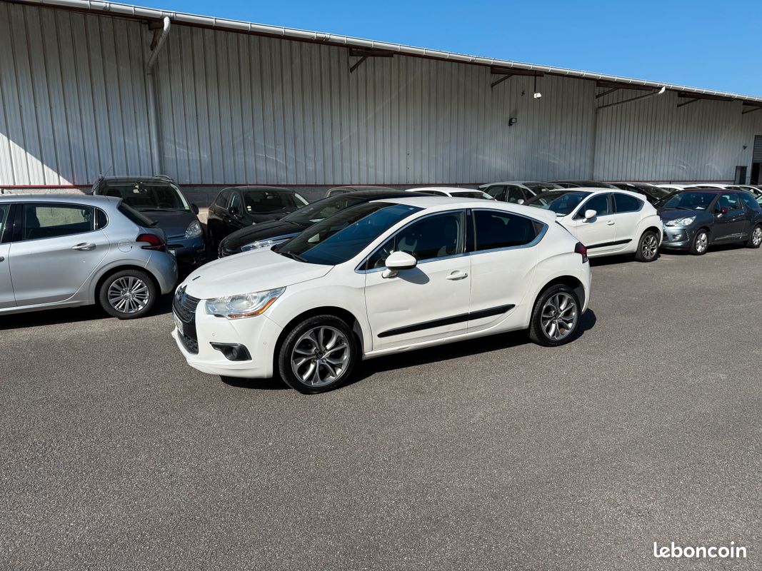Citroen ds4 2.0 hdi 160 ch executive 246000 km garantie 6 mois (image 1)