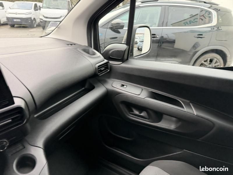 Citroen Berlingo Van M 650kg BlueHDi 100 S&S Driver BVM5 (image 21)
